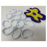 Plastic Curtain Rings & Felt Flower Lot