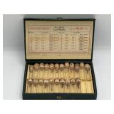 Leaf hands assortment in case