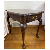 Harden Queen Anne-Style End Table