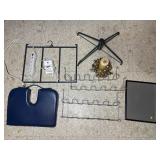 Closet Finds Assortment w/ Shoe Racks