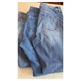 Womenï¿½s skinny jeans size 12
