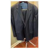 Menï¿½s hickey Freeman navy suit, 46 long made in