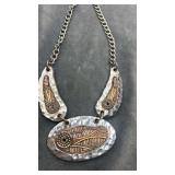 Vintage Collectible Costume Necklace. 16"