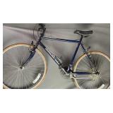 Diamondback Outlook 22in Adult Hybrid Bike