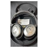 Bose QuietComfort 15 Noise Canceling Headphones