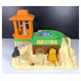 1984 Fisher Price Little People Zoo #916