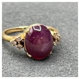 ï¿½750ï¿½ ring size 5. 3.9g