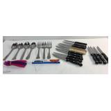 Vintage Kitchen Utensils & Steak Knife Lot