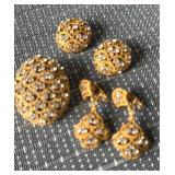 Vintage Gold Tone Brooch & Clip on Earrings