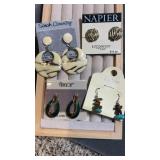 4 pair of pierced earrings, NWT