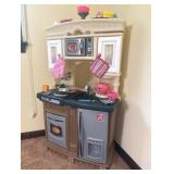 Step2 Play Kitchen Set With Accessories