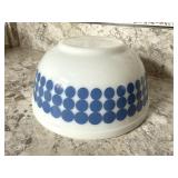 Vintage Pyrex Blue Dot #402 Mix Bowl 2.5 QT