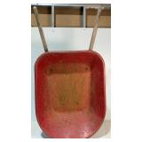 Radio Flyer Wheelbarrow 21x51.5"