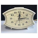 GE Snooz-Alarm Cats Eye Electric Clock Vintage