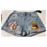 Disney Winnie The Pooh Shorts sz7 w Tags