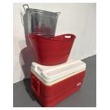 Igloo Cooler & Beverage Tubs Outdoor Party Lot