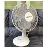 WintAir Oscillating Table Fan