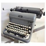 Vintage Royal Typewriter 1950ï¿½s Metal Keys Stuck
