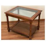 Wooden Side Table w Glass Top 27x21x21'