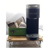 Keurig Single Serve Coffee Maker w Accessories