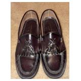 Covington Burgundy Tassel Loafers Sz 9 M