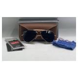 Ray-Ban Outdoorsman sunglasses w Case.