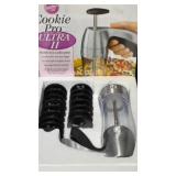 Wilton Cookie Pro Ultra II 8.5in Closed