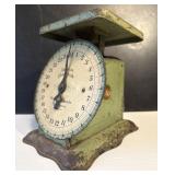 Vintage 1940's American Kitchen Scale