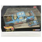 Hot Wheels Richard Petty Racing 2 Car Pack