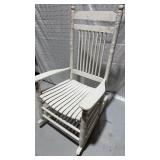 Wood Rocker 20x20' Seat Needs Sanded & Paint