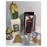 Various ornament set including phone booth