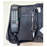 Vintage Motorola 2950 Car Carry Phone