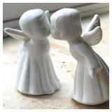 Giftco Kissing Angel Figurines 4in