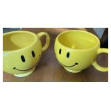 Teleflora Smiley Face Jumbo Mugs Pair