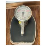 Vintage Taylor Professional 300lb Dial Scale