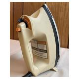 Vintage GE Light ï¿½n Easy Steam Iron