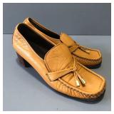 VINTAGE NATURALIZER MUSTARD LEATHER LOAFER SHOES