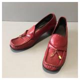 VINTAGE NATURALIZER LEATHER HEELED LOAFER SHOES