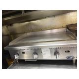 Cookrite SS three burner grass griddle