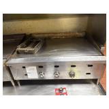Flat top SS three burner griddle