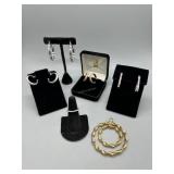 14kt Jewelry grouping incl four pairs of earrings,
