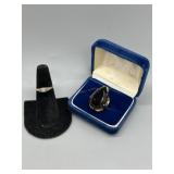 Two 14kt rings incl size 8 chunky and broken ring