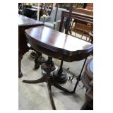 Mahogany lift top pedestal table 16" x 30" x 30"