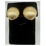 14kt yellow gold pair of seashell earrings - 7.33