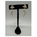 14kt yellow gold dangle earrings with floral and l