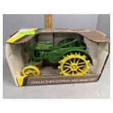 John Deere 1928 Model GP metal tractor in box