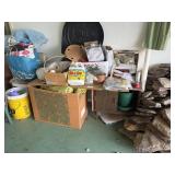 Garage dig through lot - shag carpet, single door