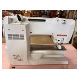 Bernina VEN in travel bag on wheels