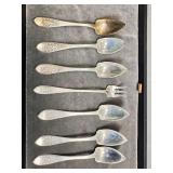 R monogramed flatware - 179gtw