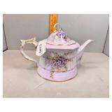HP floral & still life plates, teapot music box &